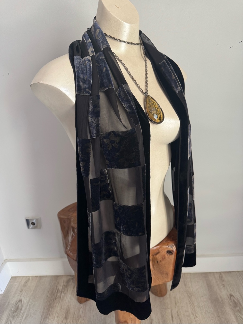 Vintage Crush Black & Dark Blue Velvet Checkered Paisley Pattern Bohemian Scarf